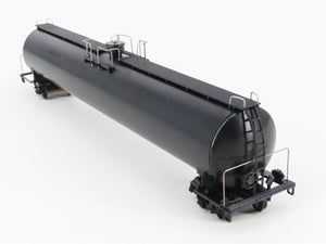 HO Scale Walthers 932-7300 Undecorated 33,000 Gallon LPG Tank Car