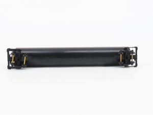 HO Scale Walthers 932-7300 Undecorated 33,000 Gallon LPG Tank Car