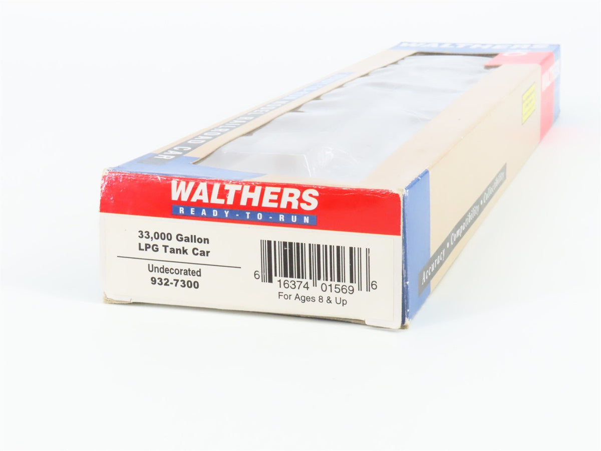 HO Scale Walthers 932-7300 Undecorated 33,000 Gallon LPG Tank Car