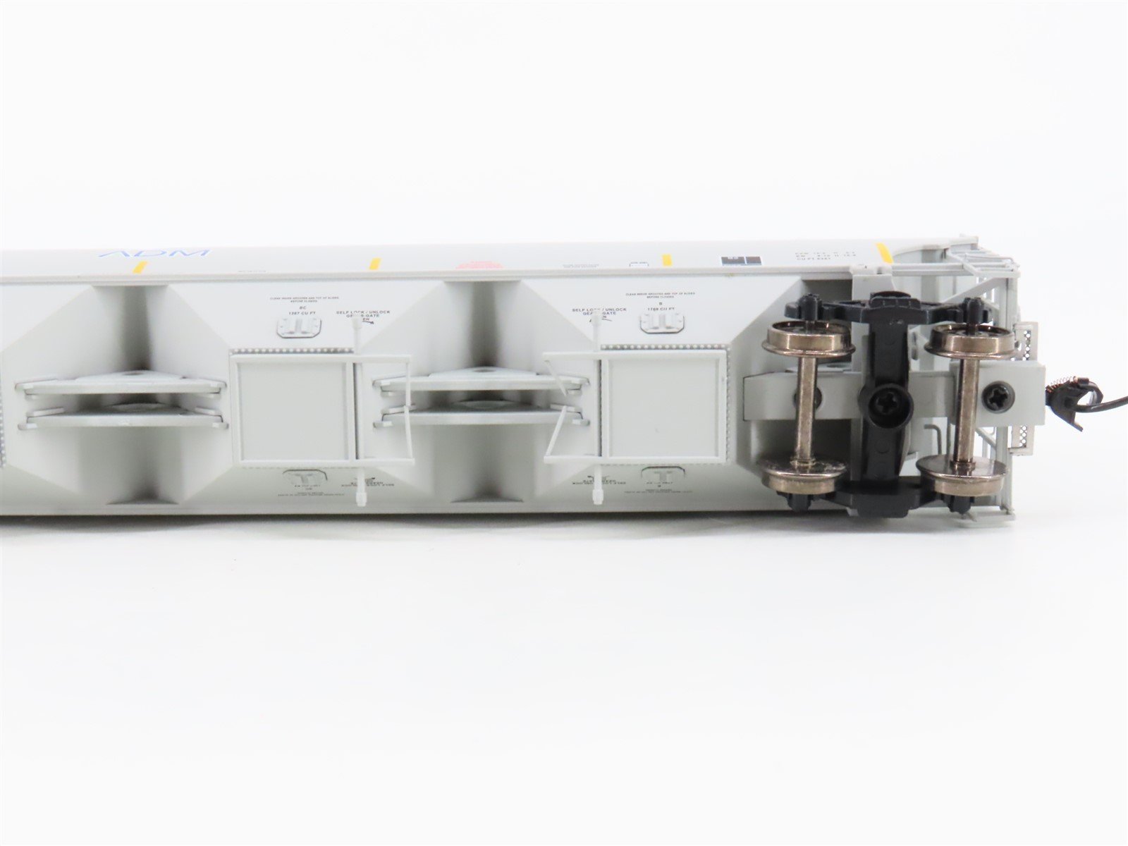 HO Scale Walthers Platinum 932-41106 ADMX ADM Trinity 6351 4-Bay Hopper #63496