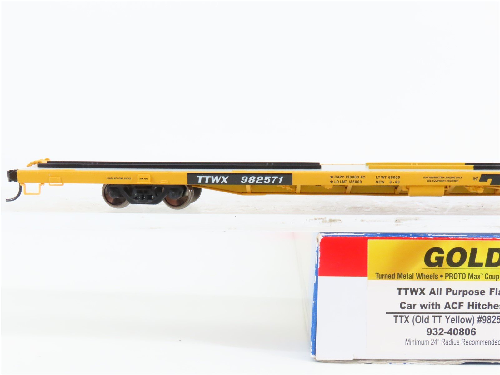 HO Scale Walthers Gold Line 932-40806 TTWX TTX Flat Car w/ ACF Hitches #982571