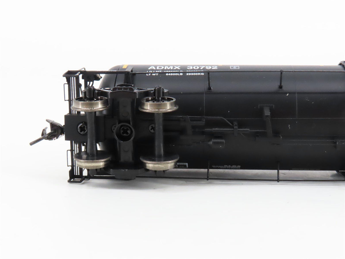 HO Scale Walthers ADMX ADM w/ Leaf Logo Trinity 30,145 Gallon Tank Car #30792