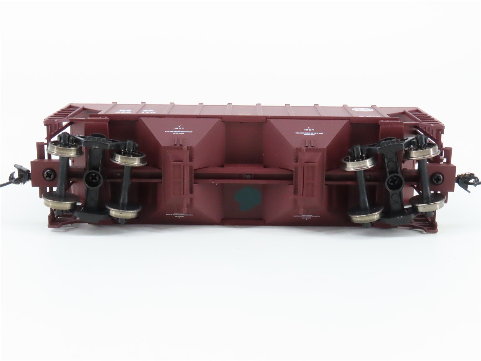 HO Scale Walthers Gold Line 932-41301 BNSF Railway 2-Bay Covered Hopper #408170