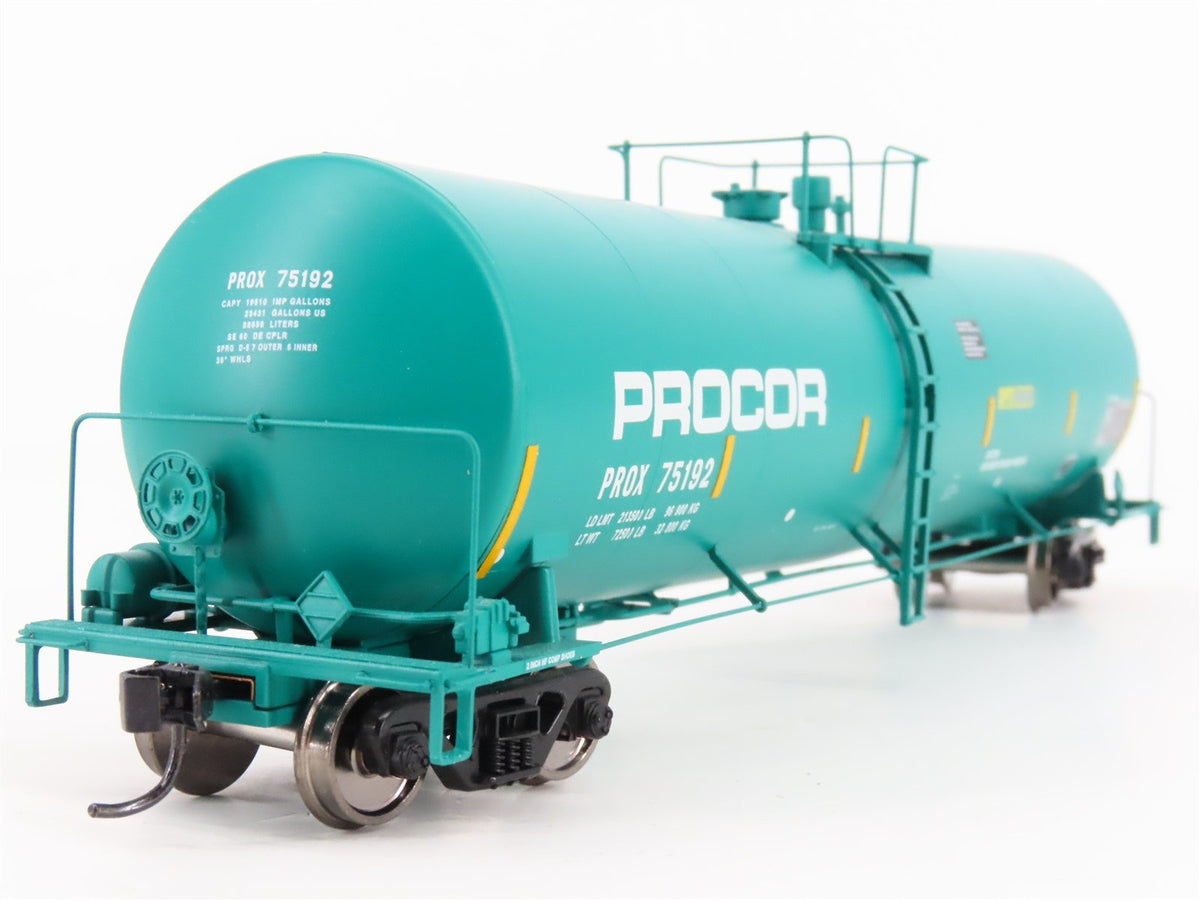 HO Scale Walthers 932-27269 UTLX Procor 23K Gallon Funnel Flow Tank Car 2-Pack