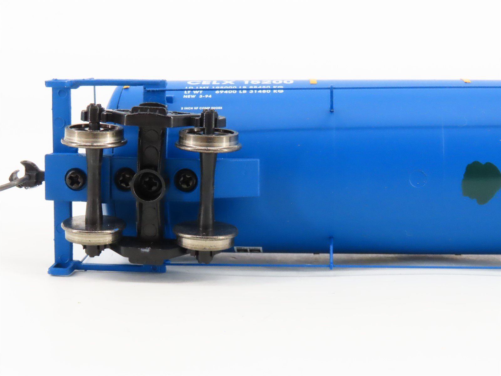 HO Scale Walthers Gold Line 932-27274 CELX 23K Gal. Funnel Flow Tank Car 2-Pack