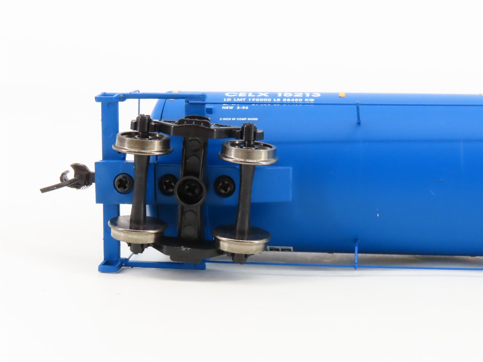 HO Scale Walthers Gold Line 932-27274 CELX 23K Gal. Funnel Flow Tank Car 2-Pack