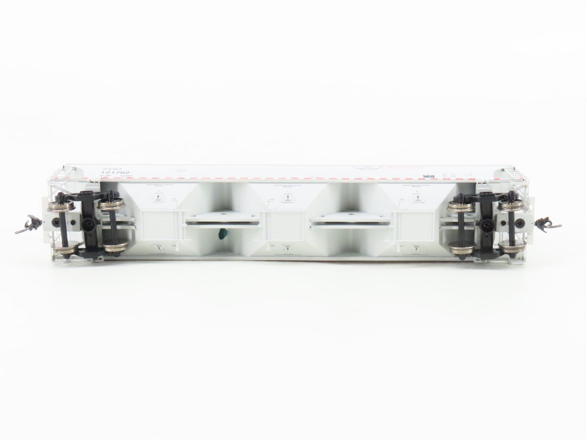 HO Scale Athearn 89254 CP SOO Canadian Pacific 3-Bay Covered Hopper #121762