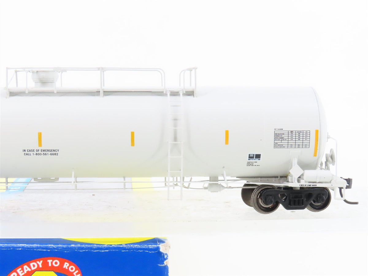 HO Scale Athearn 96416 PROX Procor 33K Gallon Tank Car #33497