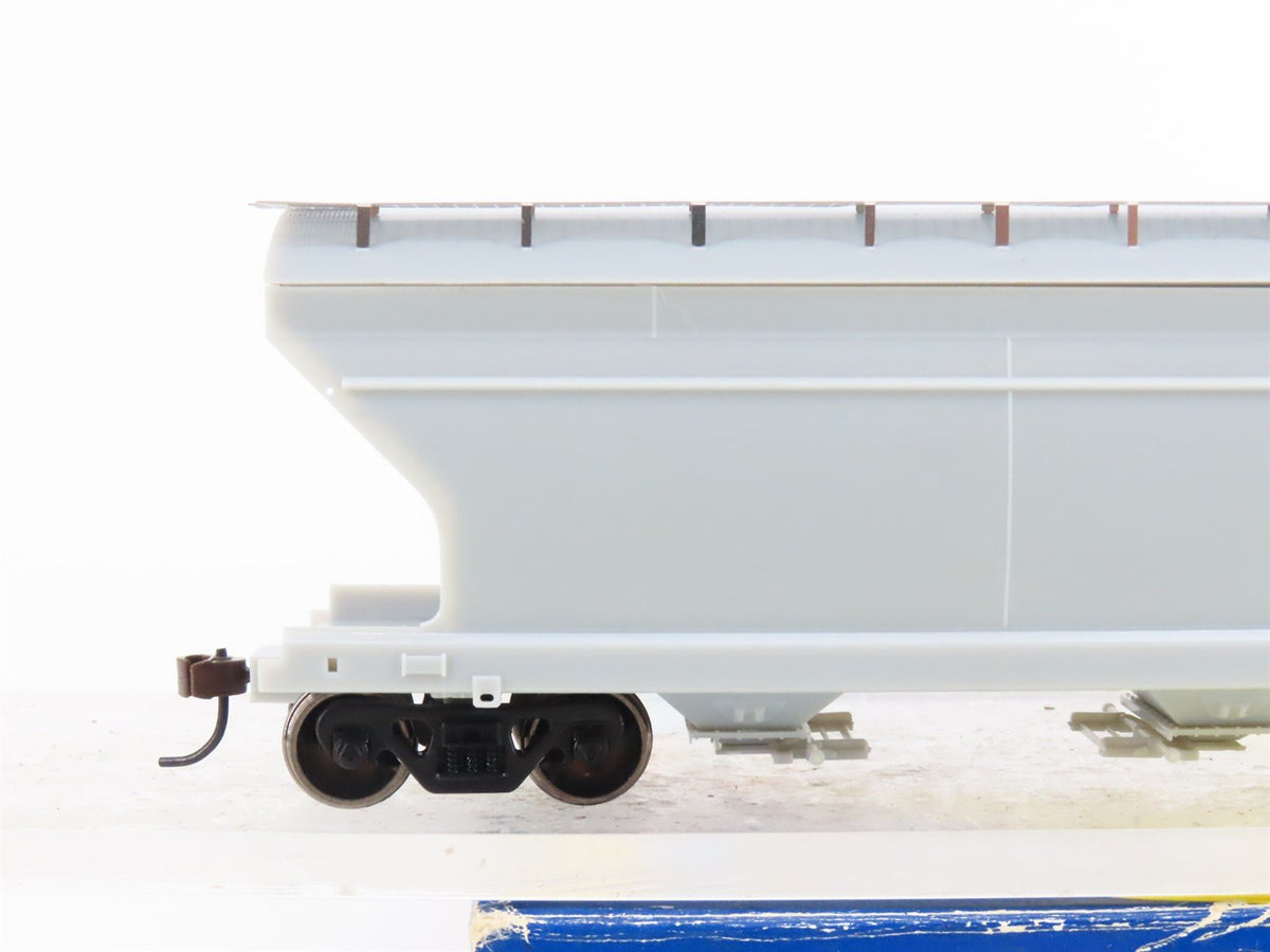 HO Scale Athearn 93900 Undecorated 2-Bay Center Flow Hopper
