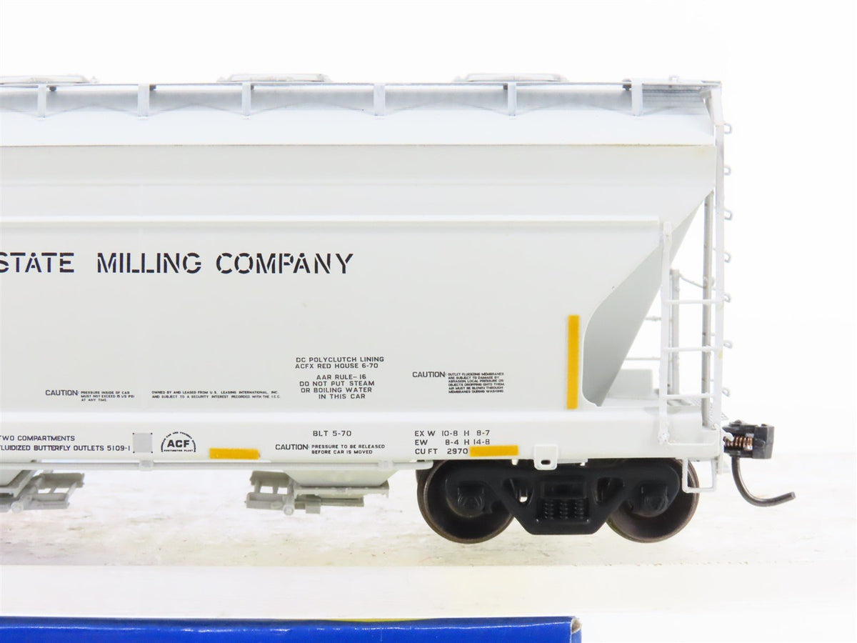 HO Scale Athearn ATH98173 BSMX Bay State Milling 2-Bay Covered Hopper #16