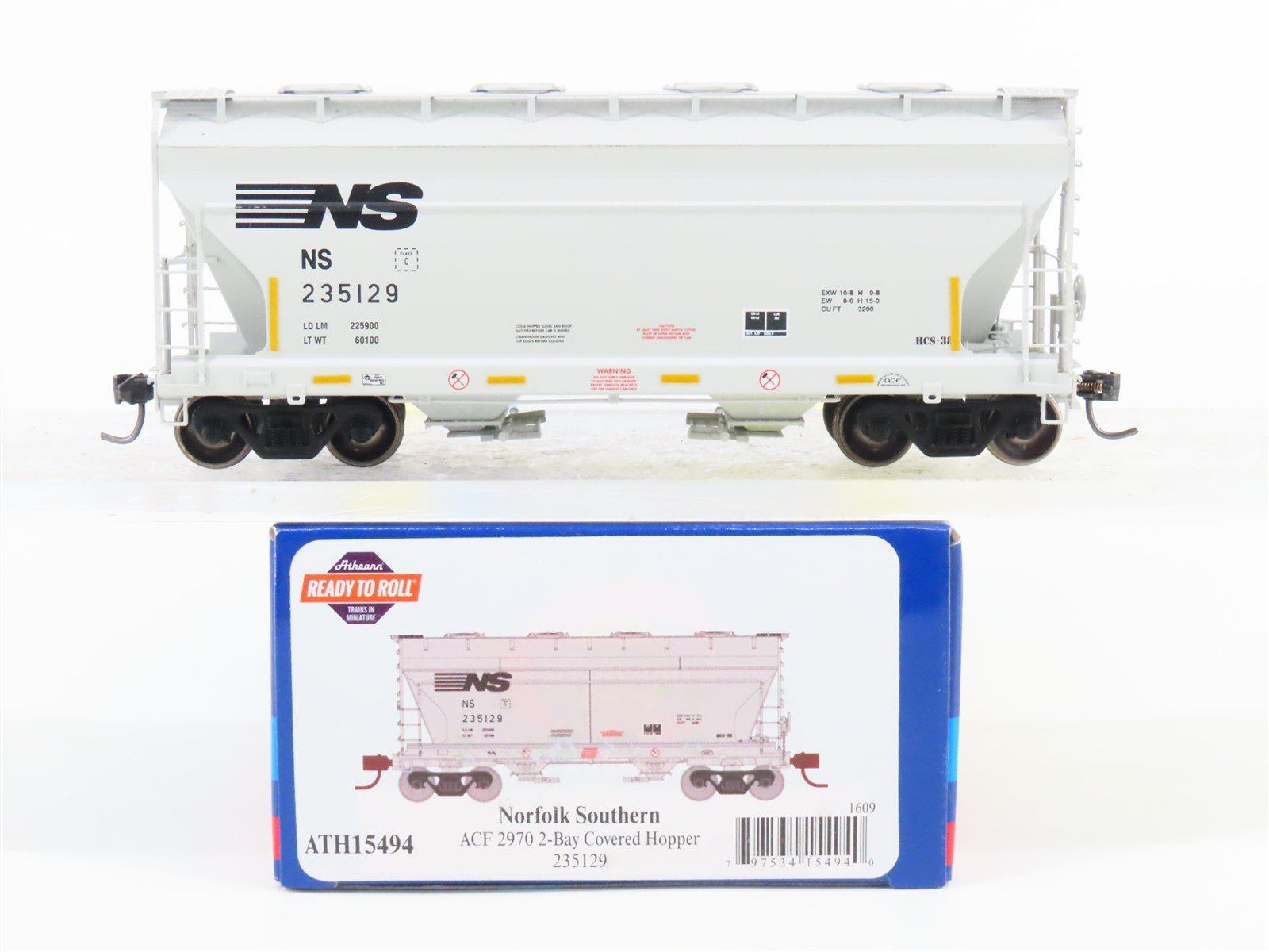 HO Scale Athearn ATH15494 NS Norfolk Southern 2-Bay Covered Hopper #235129