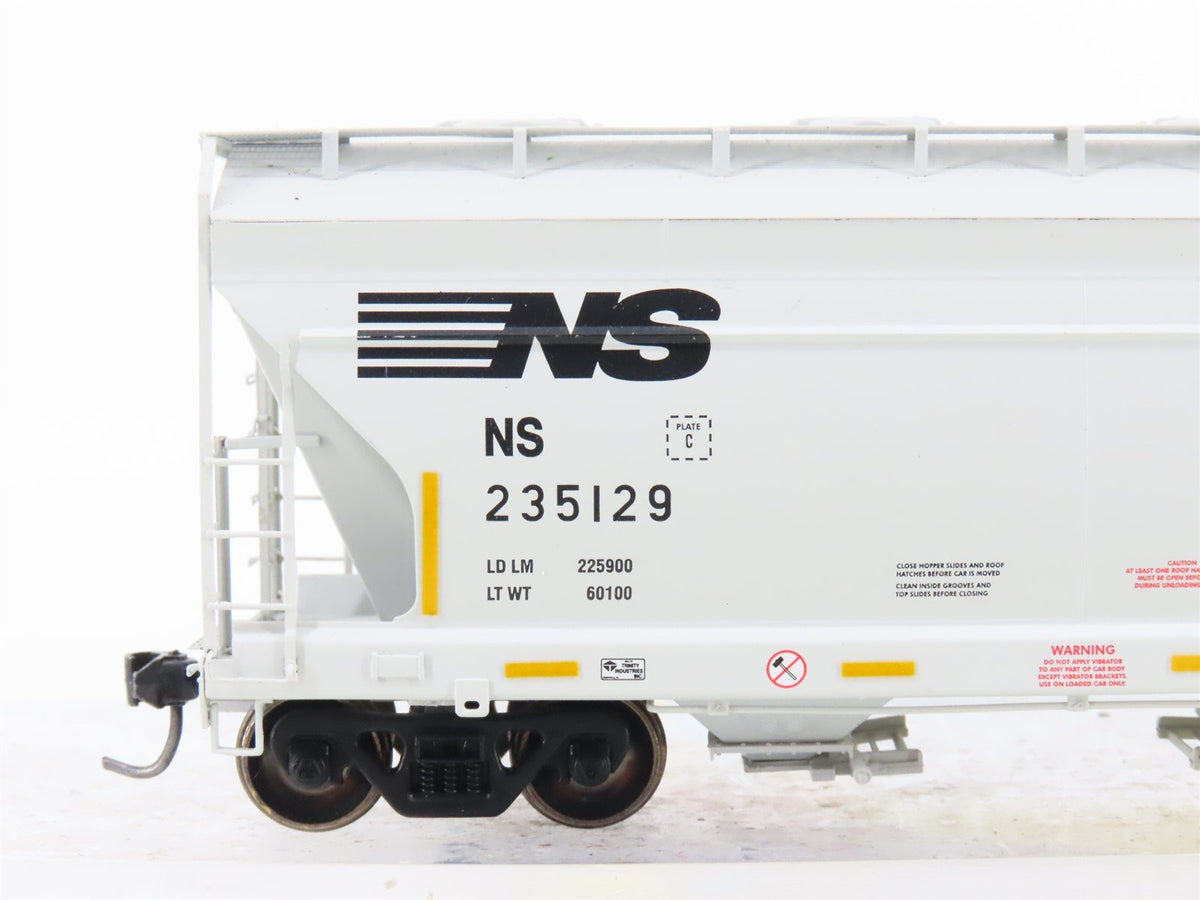 HO Scale Athearn ATH15494 NS Norfolk Southern 2-Bay Covered Hopper #235129