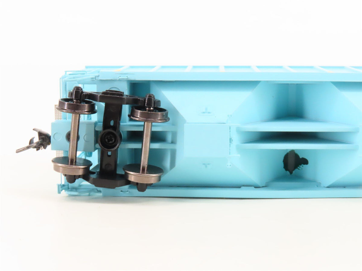 HO Scale Athearn ATH82007 WSOR Wisconsin Southern 3-Bay Covered Hopper #17628