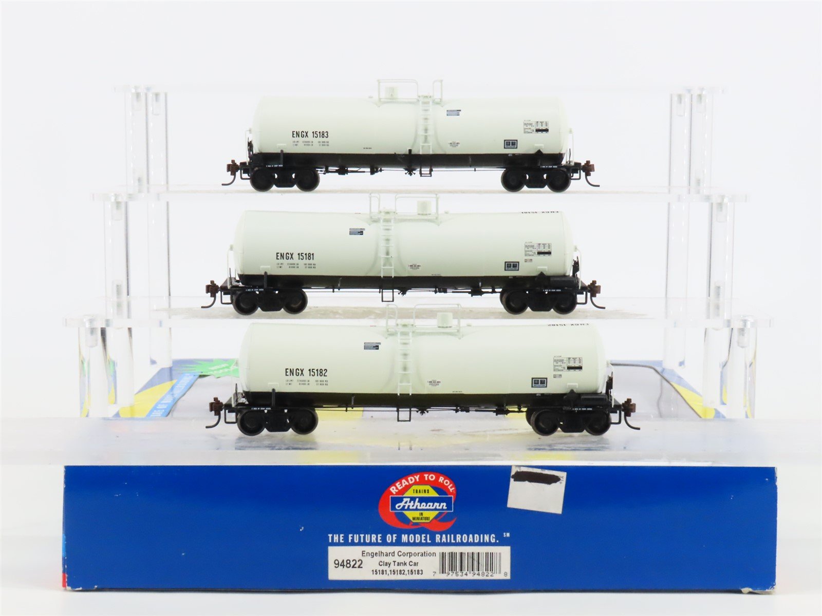 HO Scale Athearn 94822 ENGX Engelhard Corporation Clay Tank Car Set of 3