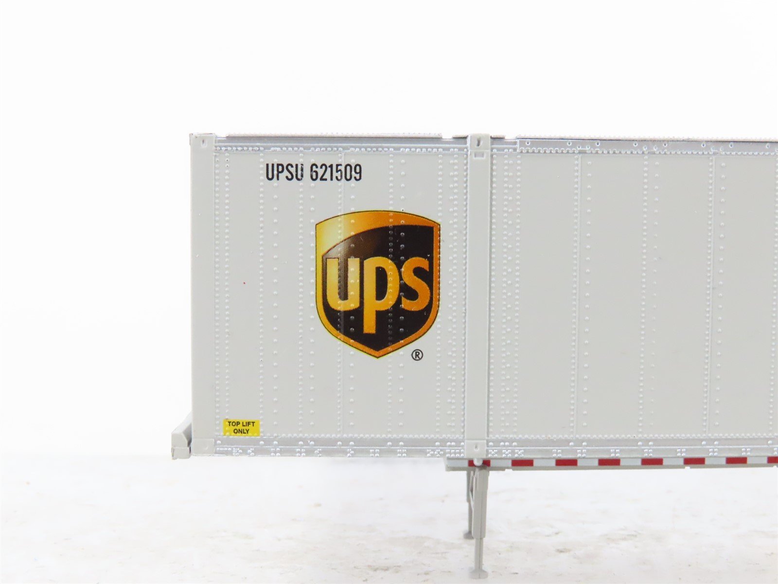 HO Scale Athearn 29429 UPSU United Parcel Service 28' Trailer #621509