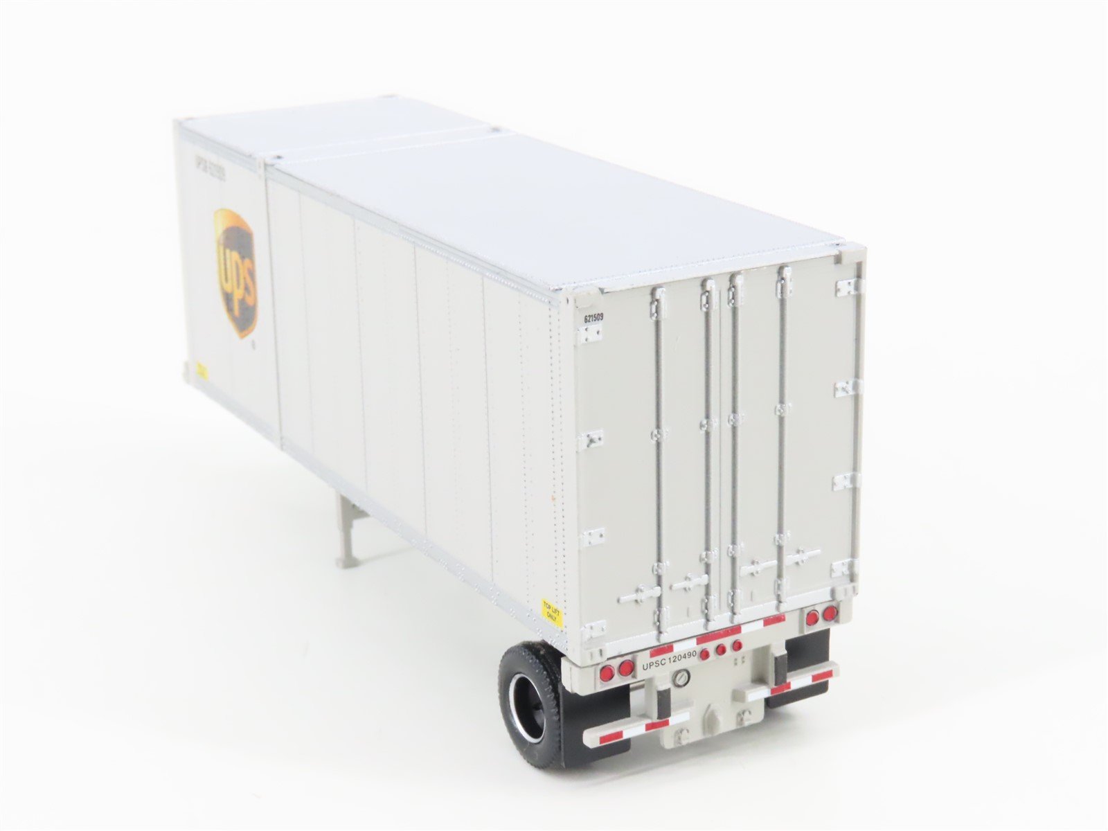 HO Scale Athearn 29429 UPSU United Parcel Service 28' Trailer #621509