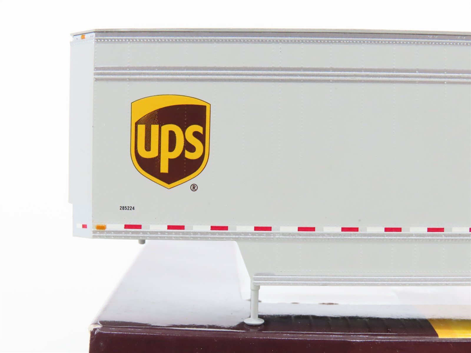 HO Scale Athearn 29403 UPS United Parcel Service 28' Parcel Trailer #285224