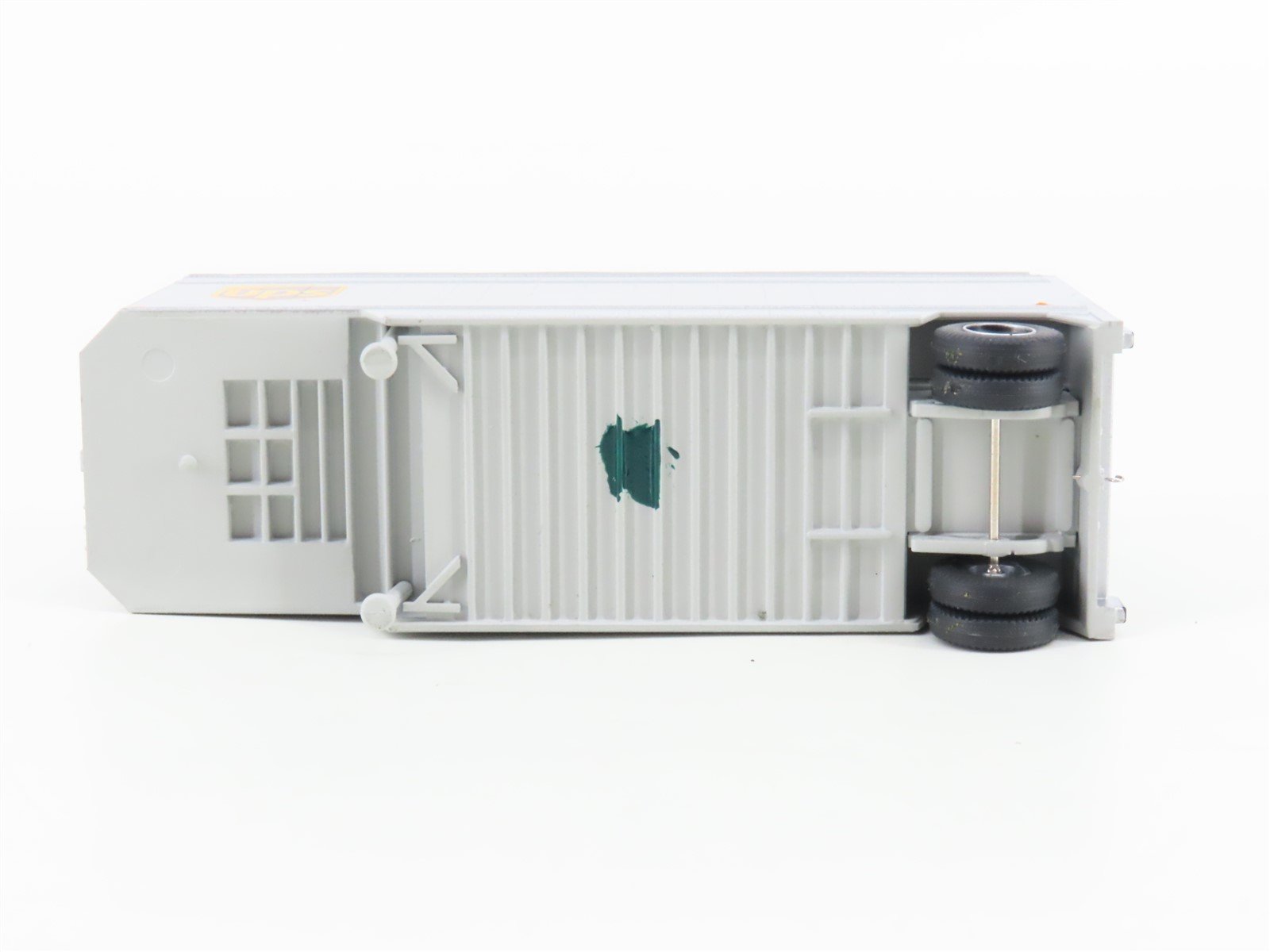 HO Scale Athearn 29403 UPS United Parcel Service 28' Parcel Trailer #285224