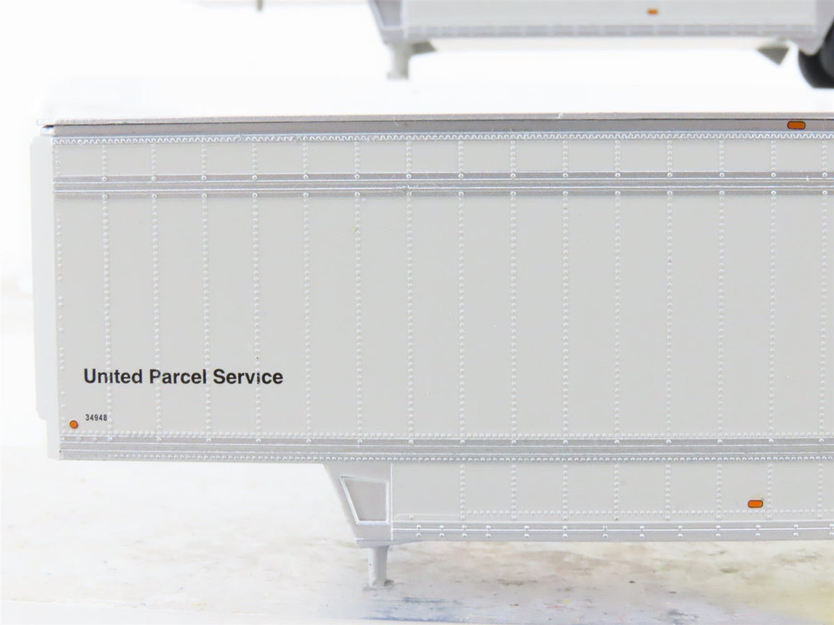 HO Scale Athearn 27953 UPSZ United Parcel Service 40&#39; Parcel Trailer 2-Pack