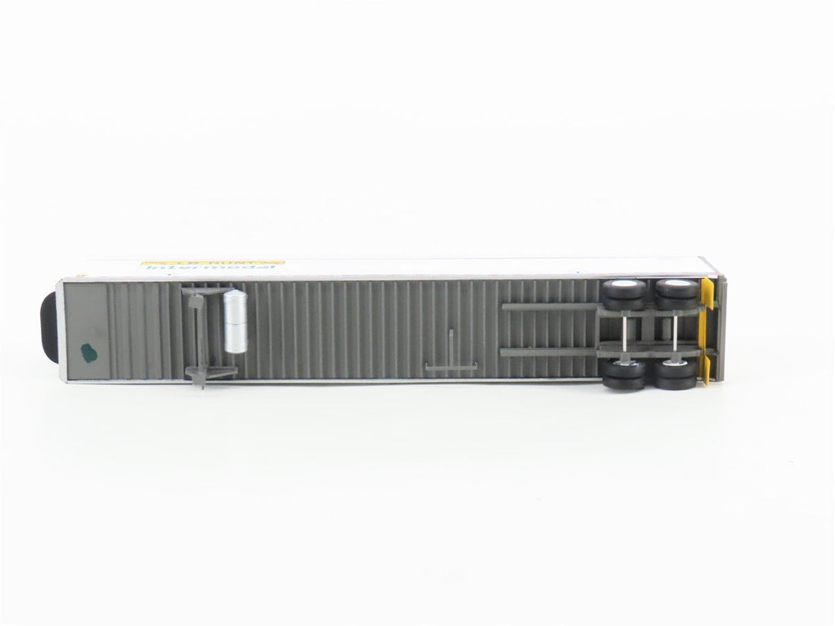 HO Scale Athearn ATH29863 JB Hunt Intermodal 53&#39; Utility Reefer Trailer #091245