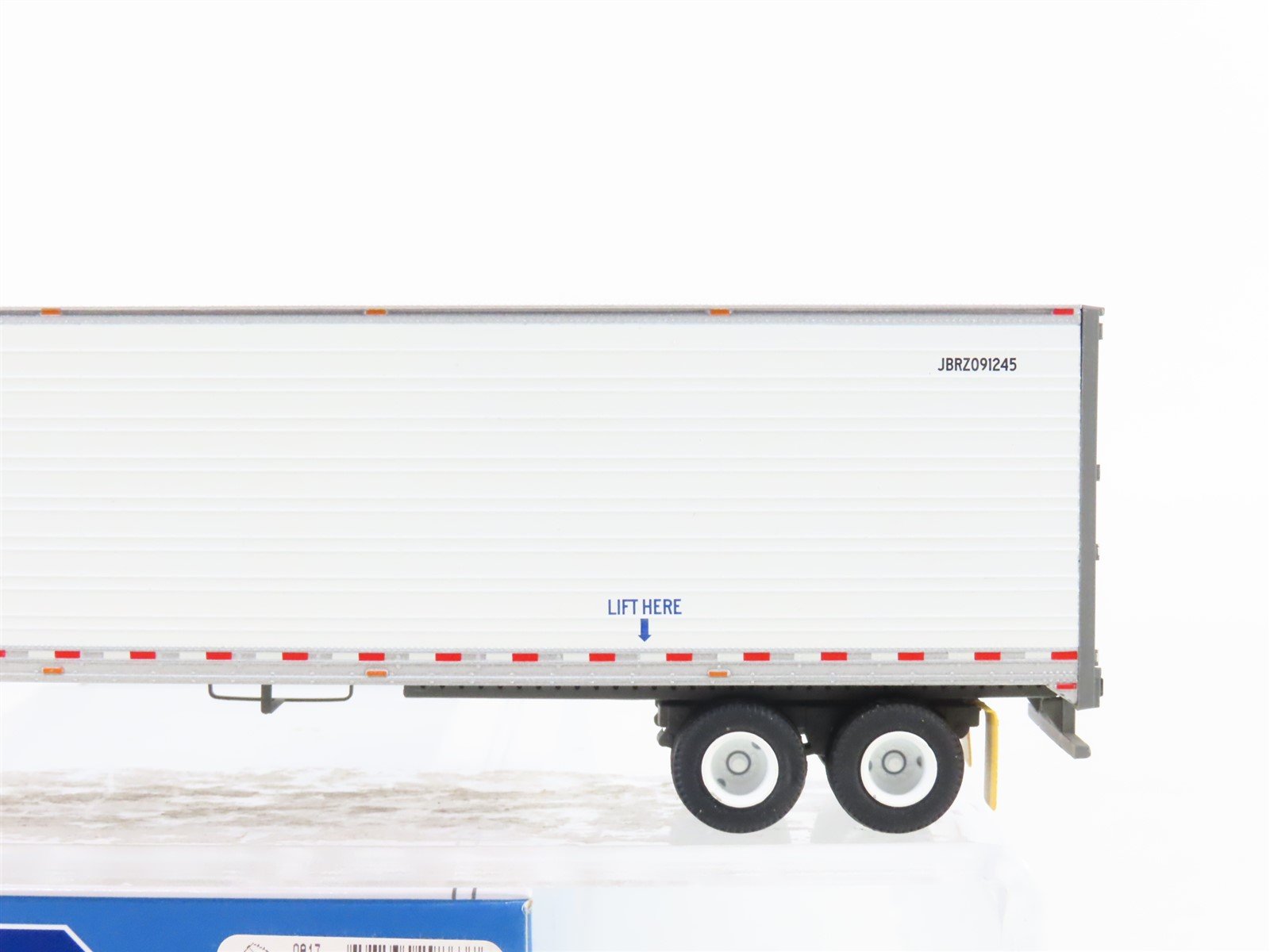 HO Scale Athearn ATH29863 JB Hunt Intermodal 53' Utility Reefer Trailer #091245