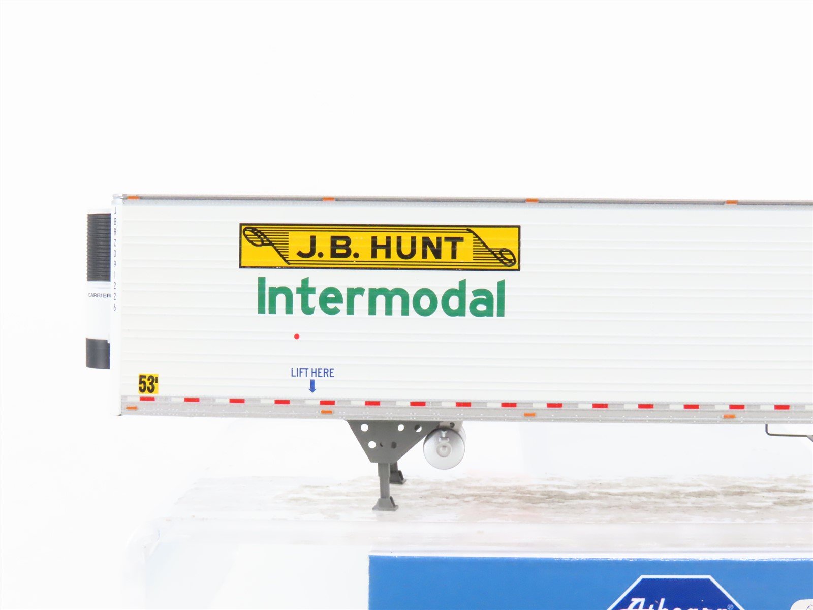HO Scale Athearn ATH29862 JB Hunt Intermodal 53' Utility Reefer Trailer #091226