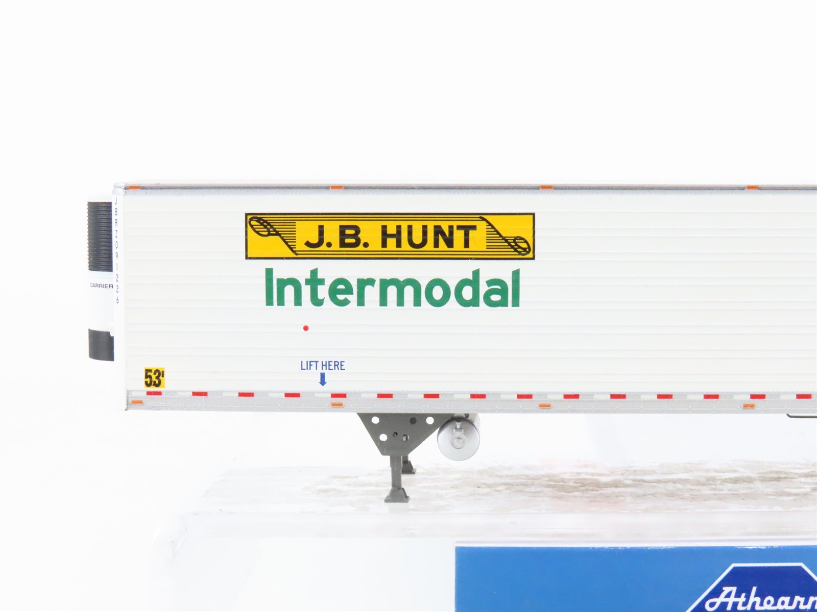 HO Scale Athearn ATH29862 JB Hunt Intermodal 53' Utility Reefer Trailer #091226