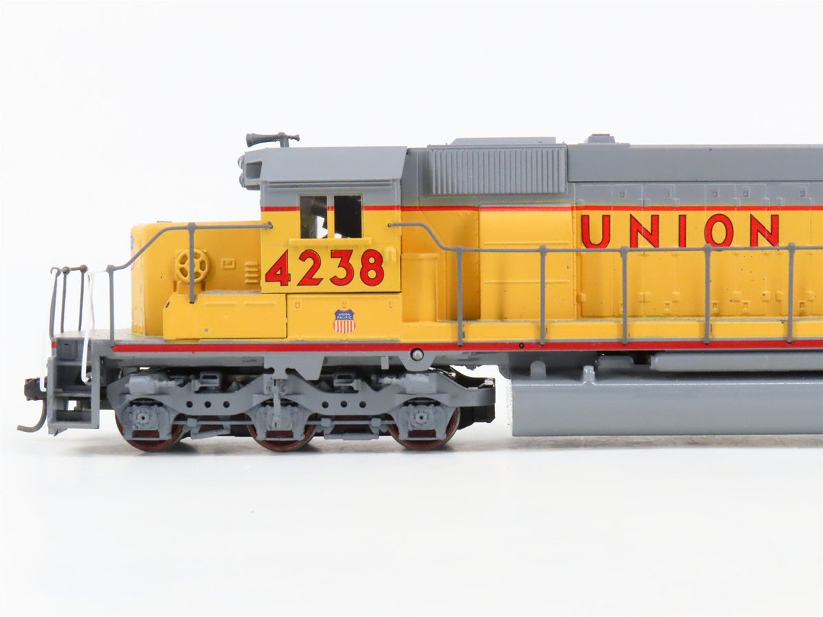 HO Scale Athearn 2221 UP Union Pacific SD40-2/GP50 Diesel Locomotive Pack