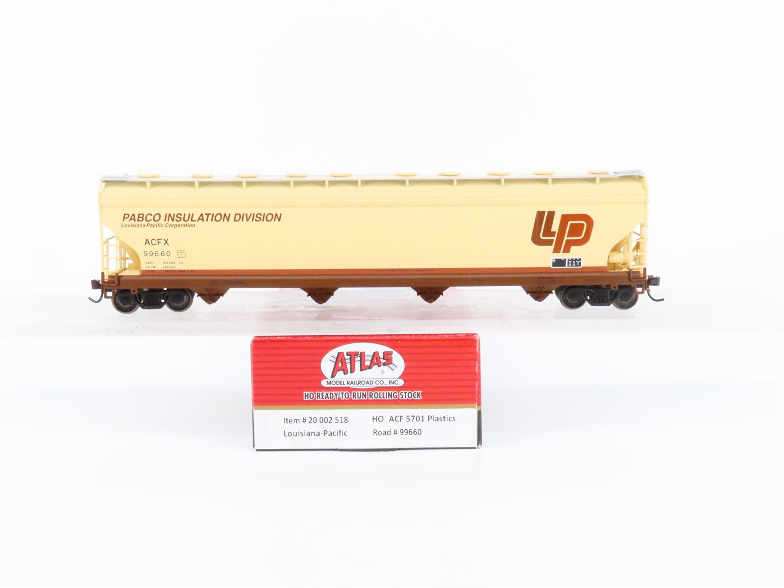 HO Atlas Master Line #20002518 LP ACFX Louisiana Pacific 4 Bay Covered Hopper