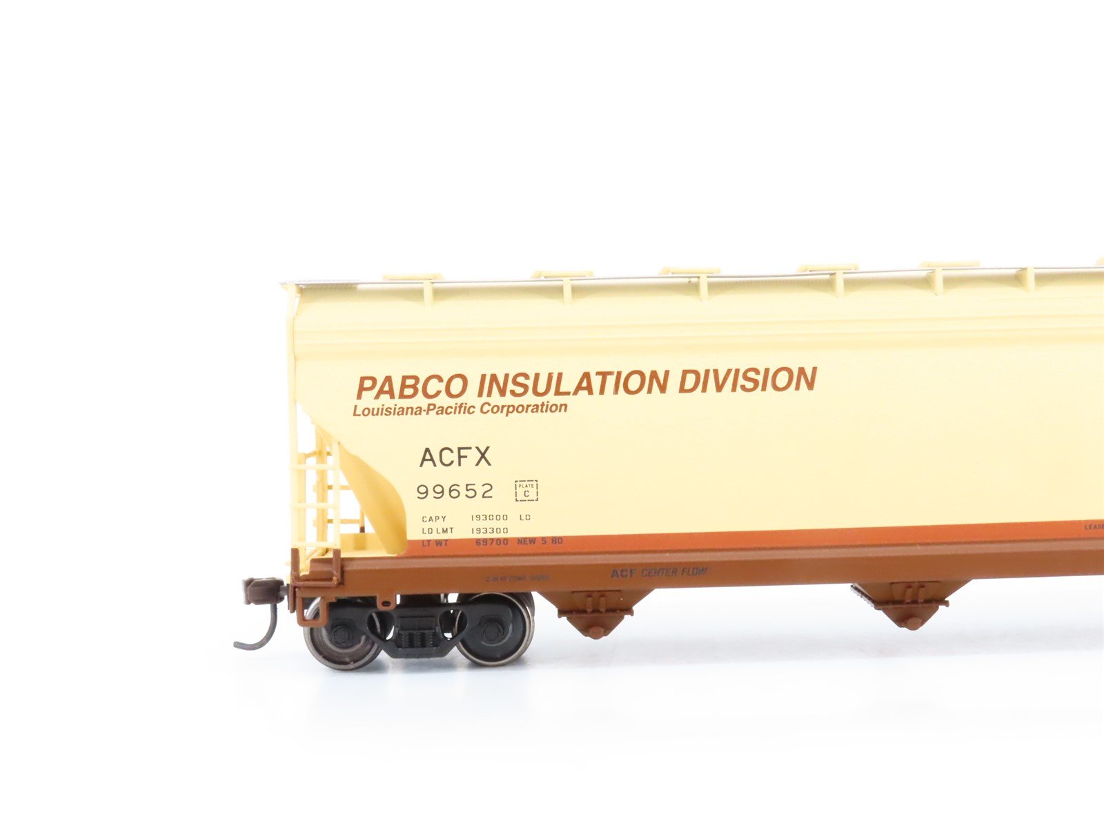 HO Atlas Master Line #20002516 LP ACFX Louisiana Pacific 4 Bay Covered Hopper