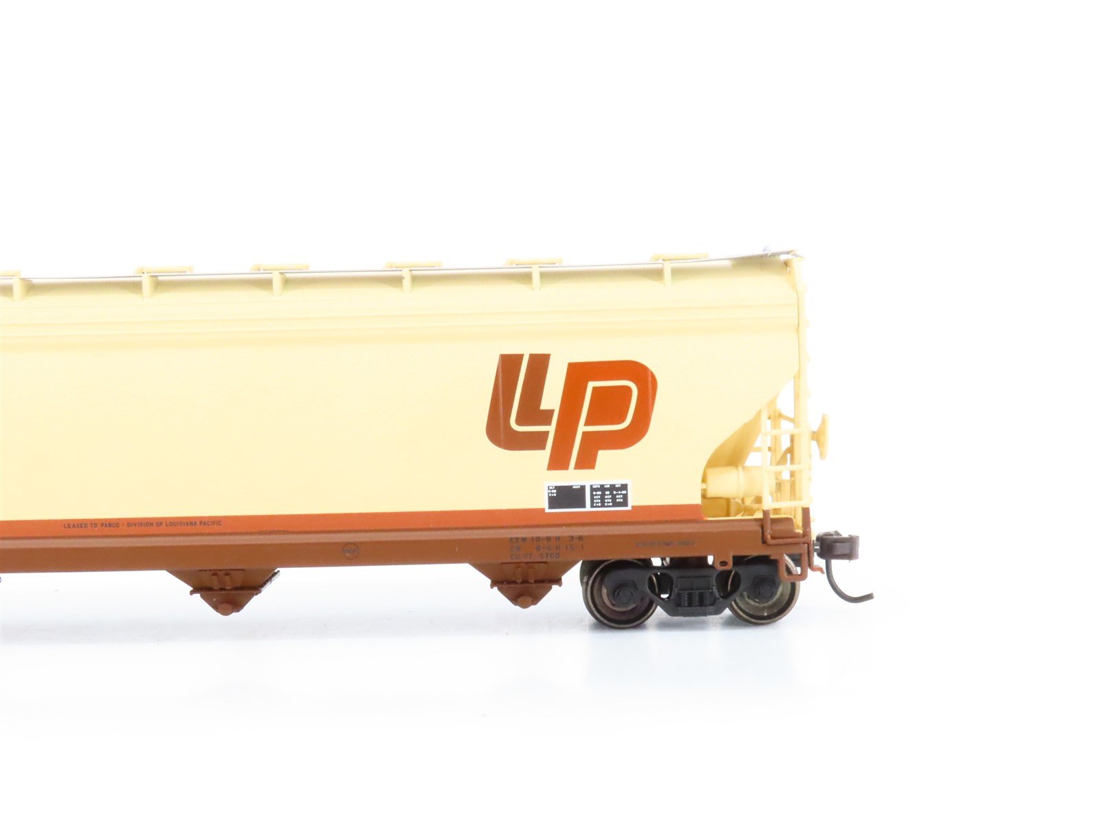 HO Atlas Master Line #20002516 LP ACFX Louisiana Pacific 4 Bay Covered Hopper