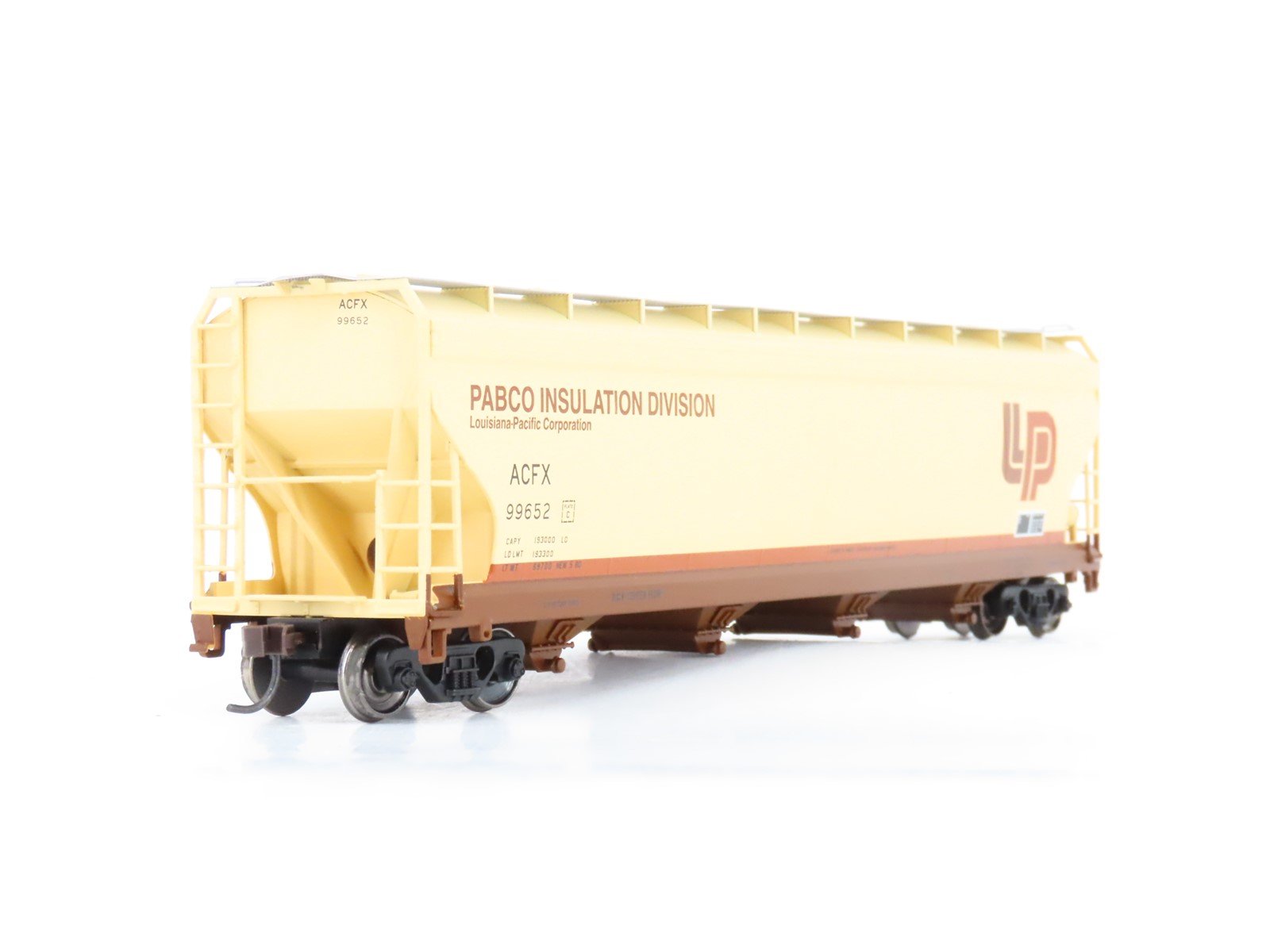 HO Atlas Master Line #20002516 LP ACFX Louisiana Pacific 4 Bay Covered Hopper