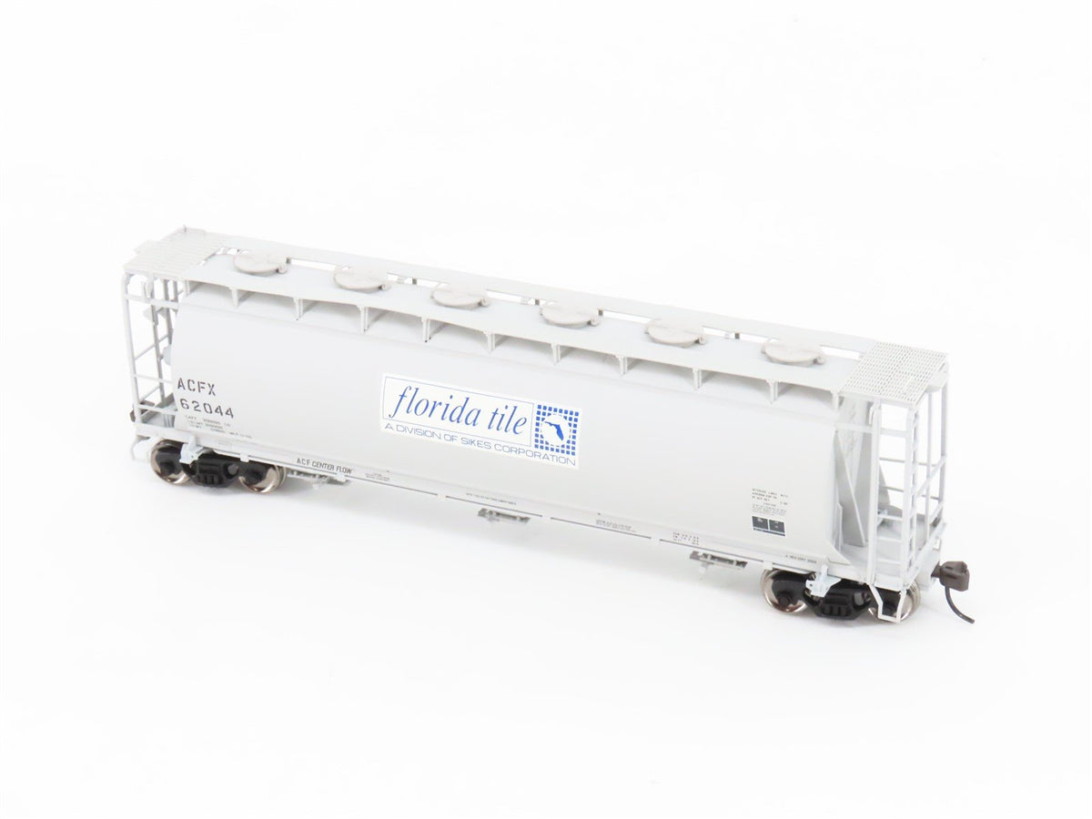 HO Scale Atlas #20000550 ACFX Florida Tile 3 Bay Cylindrical Hopper #62044
