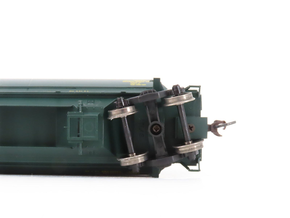 HO Scale Atlas Master Line #20001875 NAHX Amerthene 3 Bay Cylindrical Hopper
