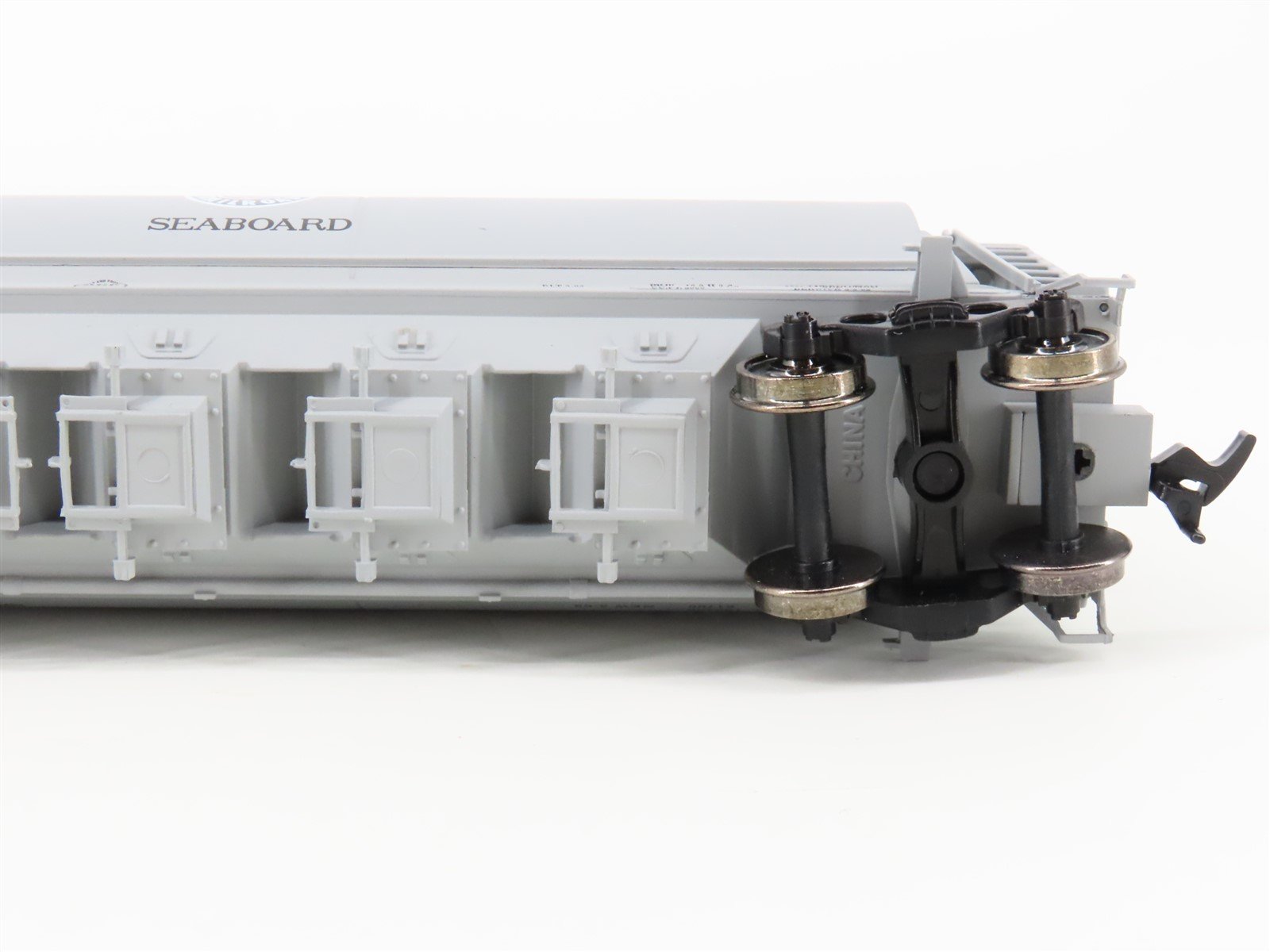 HO Scale Atlas 1955-4 SAL Seaboard Air Line ACF 6 Bay Cylindrical Hopper #35803