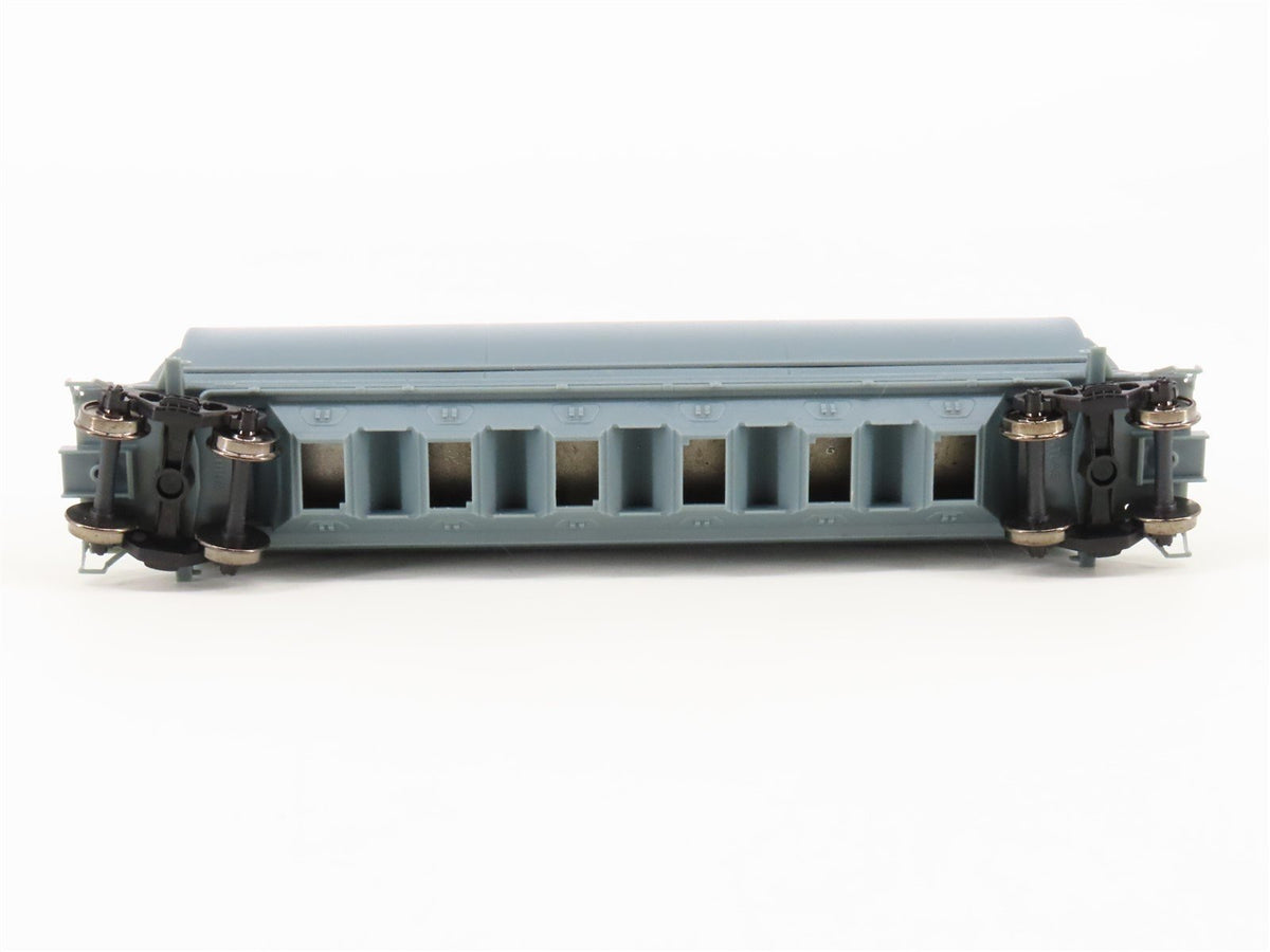 HO Scale Atlas #1950 Undecorated ACF 6 Bay Cylindrical Hopper