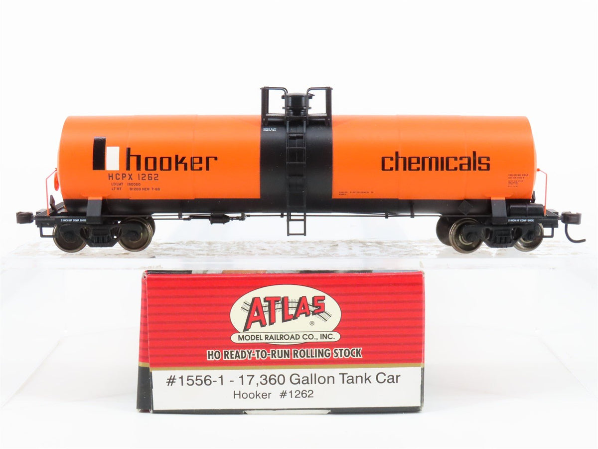 HO Scale Atlas 1556-1 HCPX Hooker Chemicals 17k Gallon Tank Car #1262