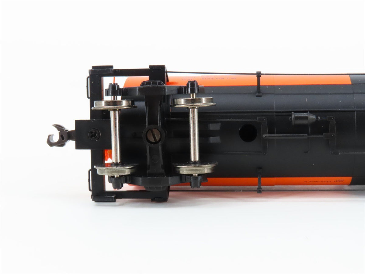 HO Scale Atlas 1556-1 HCPX Hooker Chemicals 17k Gallon Tank Car #1262