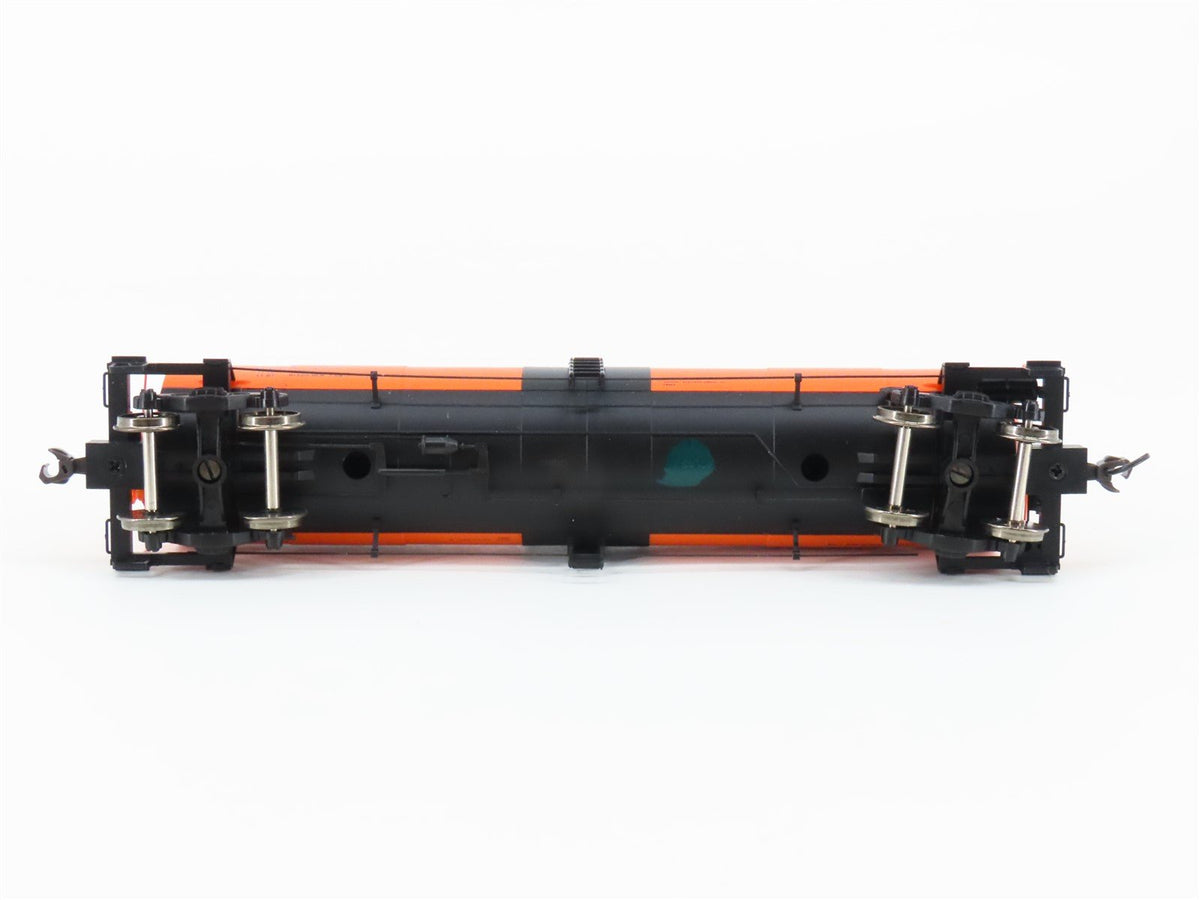 HO Scale Atlas 1556-1 HCPX Hooker Chemicals 17k Gallon Tank Car #1262
