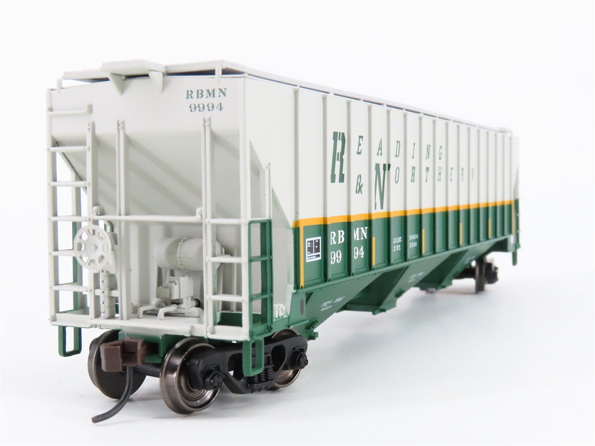 HO Atlas Trainman 20002897 RBMN Reading &amp; Northern 3 Bay Covered Hopper #9994