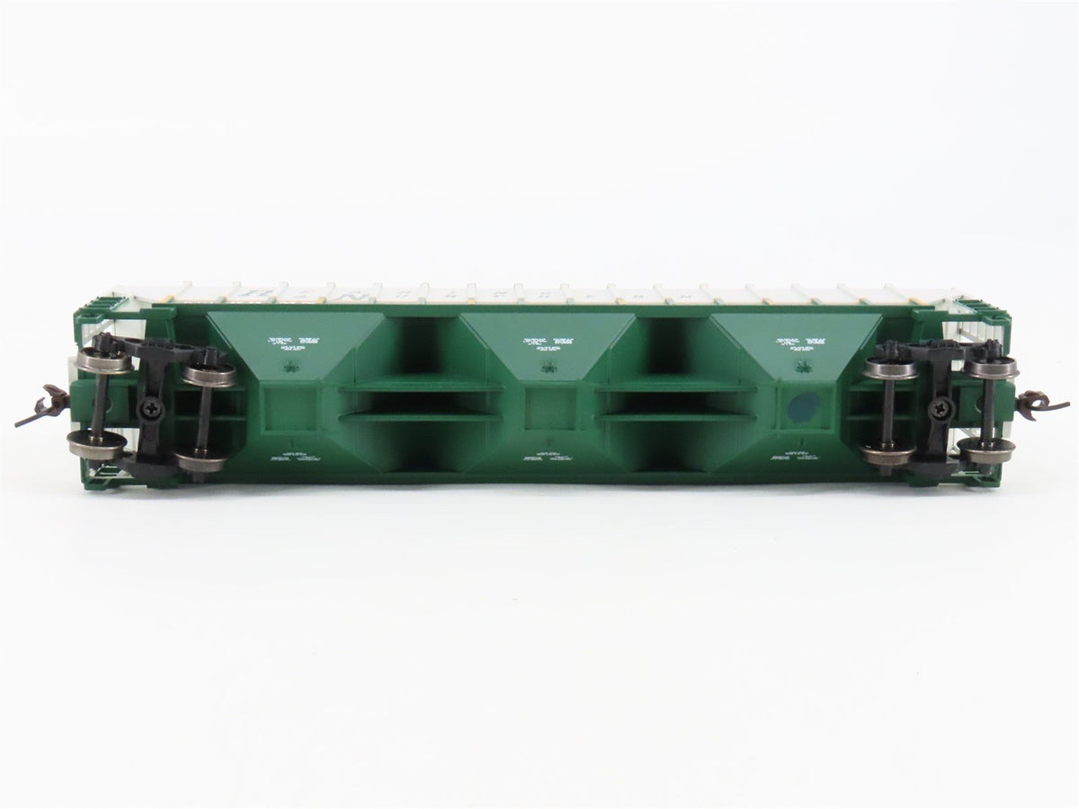 HO Atlas Trainman 20002897 RBMN Reading &amp; Northern 3 Bay Covered Hopper #9994