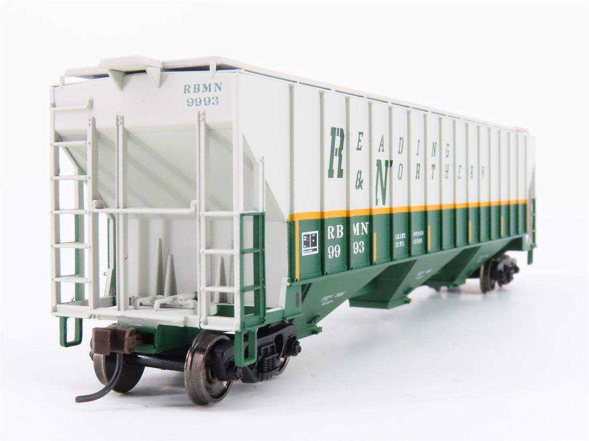 HO Atlas Trainman 20002896 RBMN Reading &amp; Northern 3 Bay Covered Hopper #9993