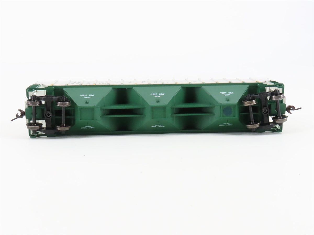 HO Atlas Trainman 20002896 RBMN Reading &amp; Northern 3 Bay Covered Hopper #9993