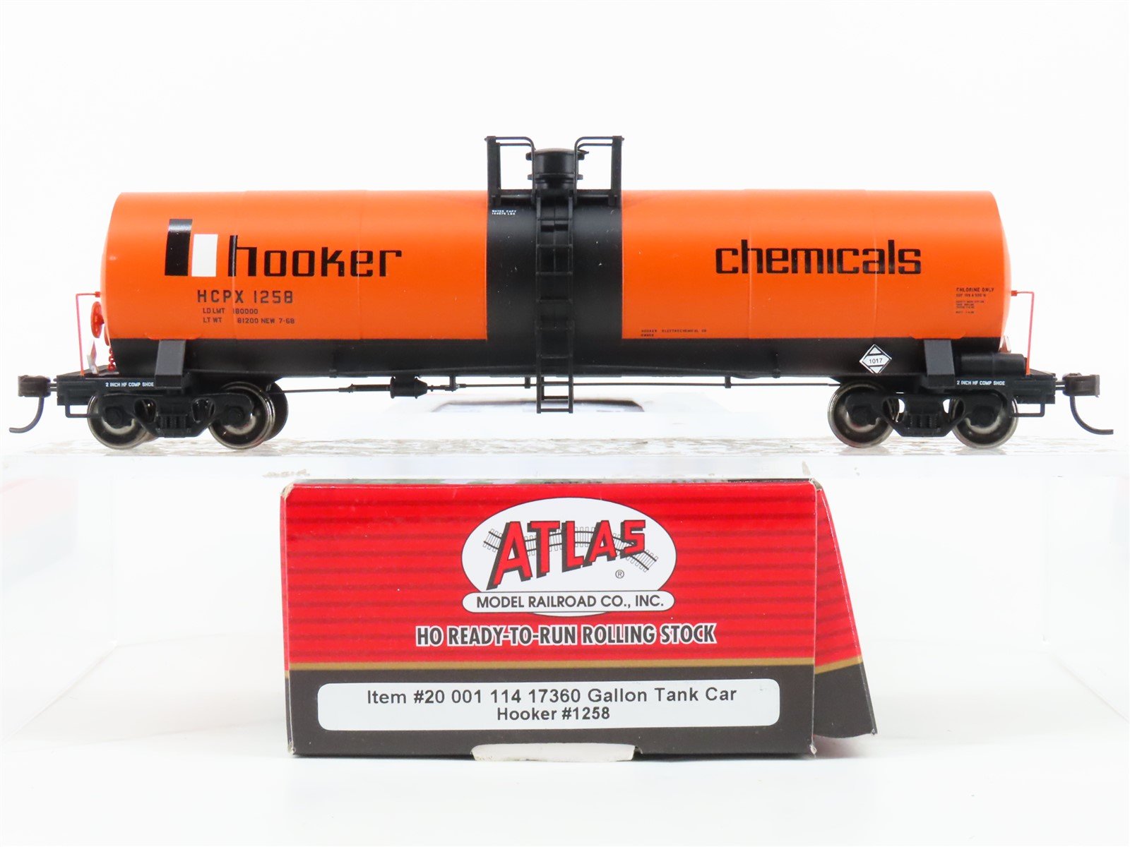 HO Scale Atlas 20001114 HCPX Hooker Chemicals 17K Gallon Tank Car #1258