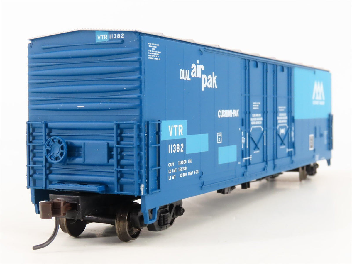 HO Scale Atlas Master Line 20002470 VTR Vermont Railway 53&#39; Box Car #11382