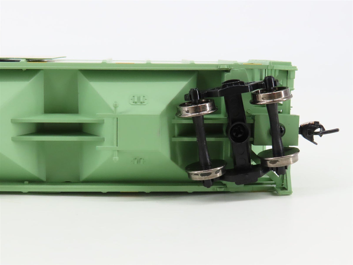 HO Scale Walthers Mainline 910-7254 TLDX Cargill 54&#39; 3 Bay Covered Hopper #2511