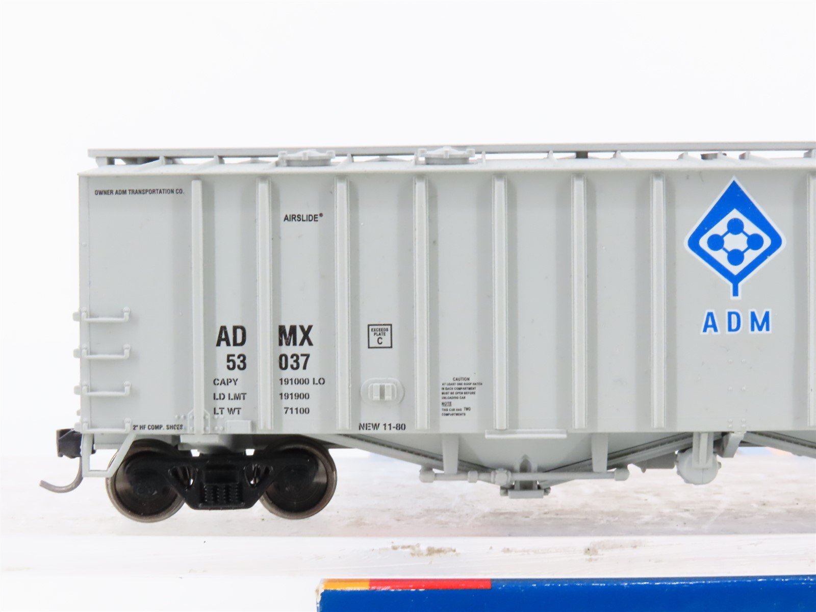 HO Walthers Mainline 910-7201 ADM Archer Daniels Midland 2 Bay Airslide Hopper