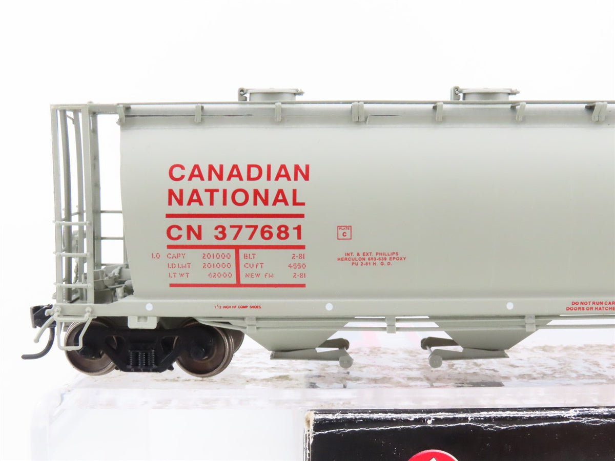 HO Scale Intermountain 45205-46 CN Railway 4-Bay Cylindrical Hopper #377681