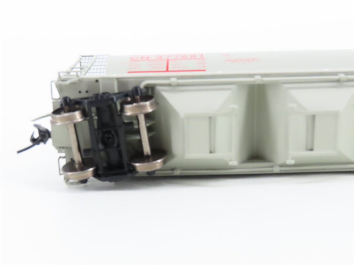 HO Scale Intermountain 45205-46 CN Railway 4-Bay Cylindrical Hopper #377681