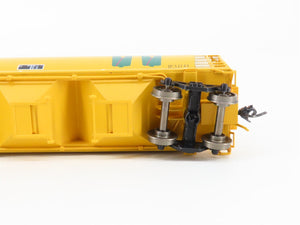 HO Scale Intermountain 45106-18 SCOX Scoular 4-Bay Cylindrical Hopper #1598